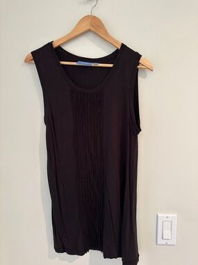 Simply Vera Vera Wang Black Sleeveless Tank with Front Pintucks